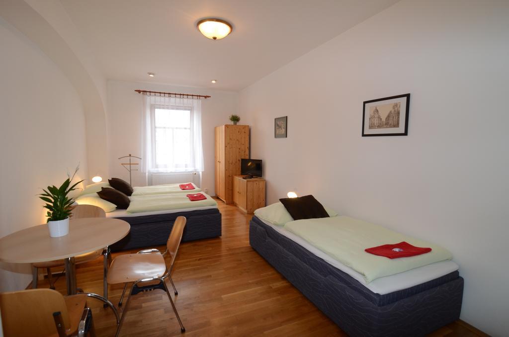 Apartments Karlin Praha Rom bilde