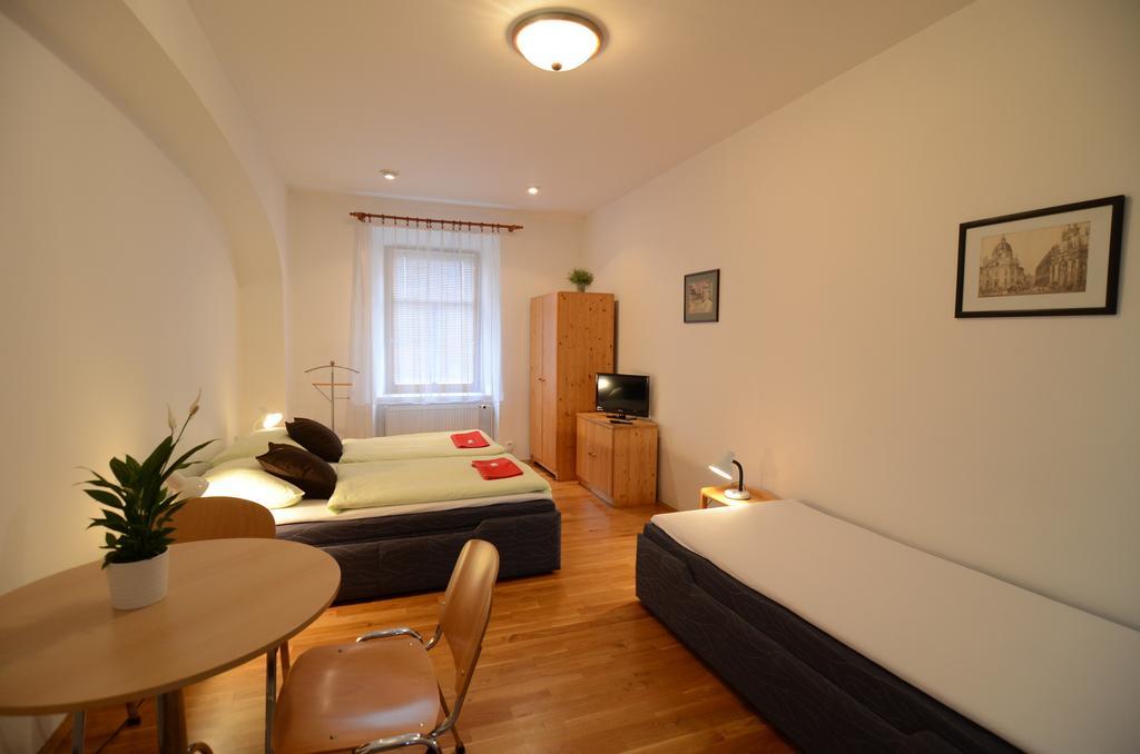 Apartments Karlin Praha Rom bilde